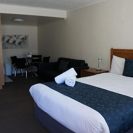 Waves Motel And Apartments Warrnambool Exterior photo