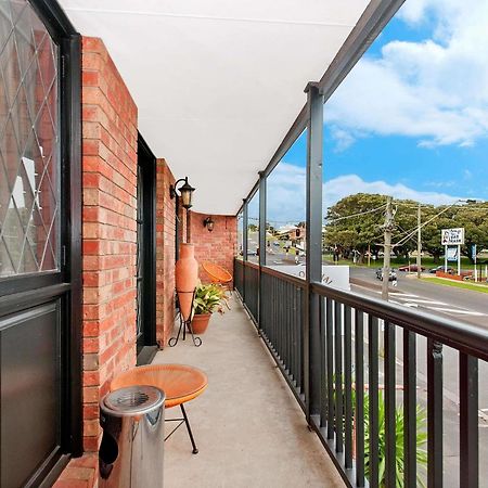 Waves Motel And Apartments Warrnambool Exterior photo