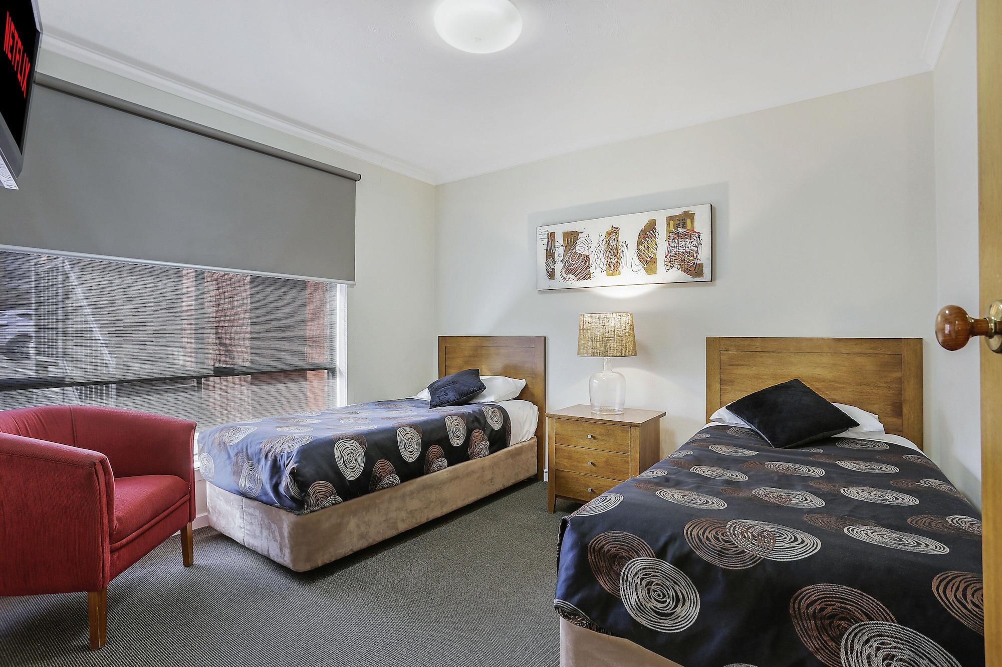 Waves Motel And Apartments Warrnambool Exterior photo
