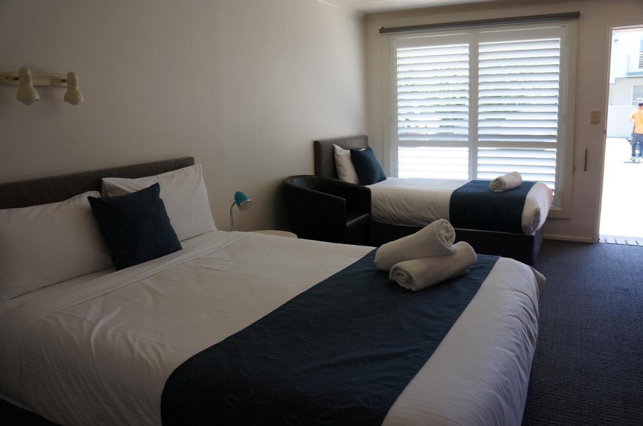 Waves Motel And Apartments Warrnambool Exterior photo