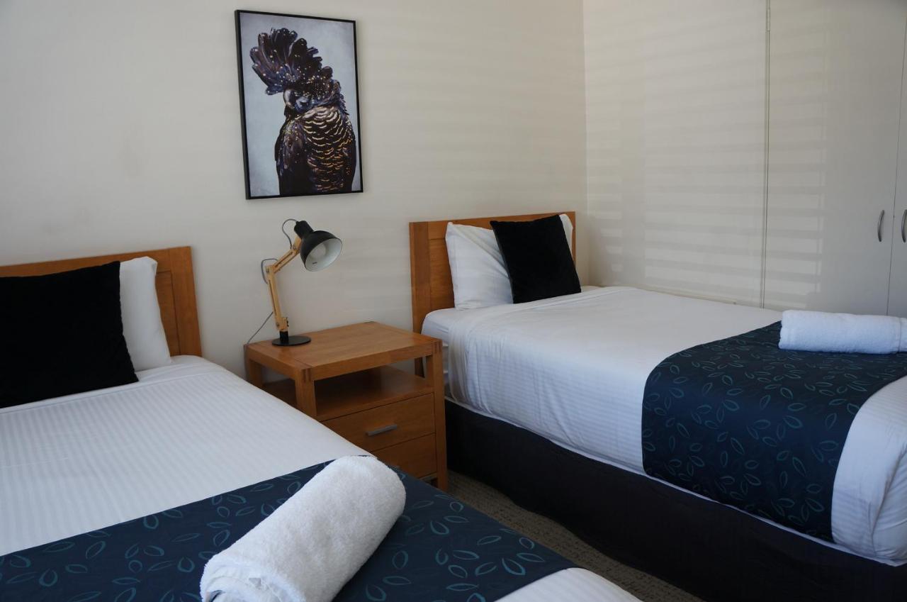 Waves Motel And Apartments Warrnambool Exterior photo