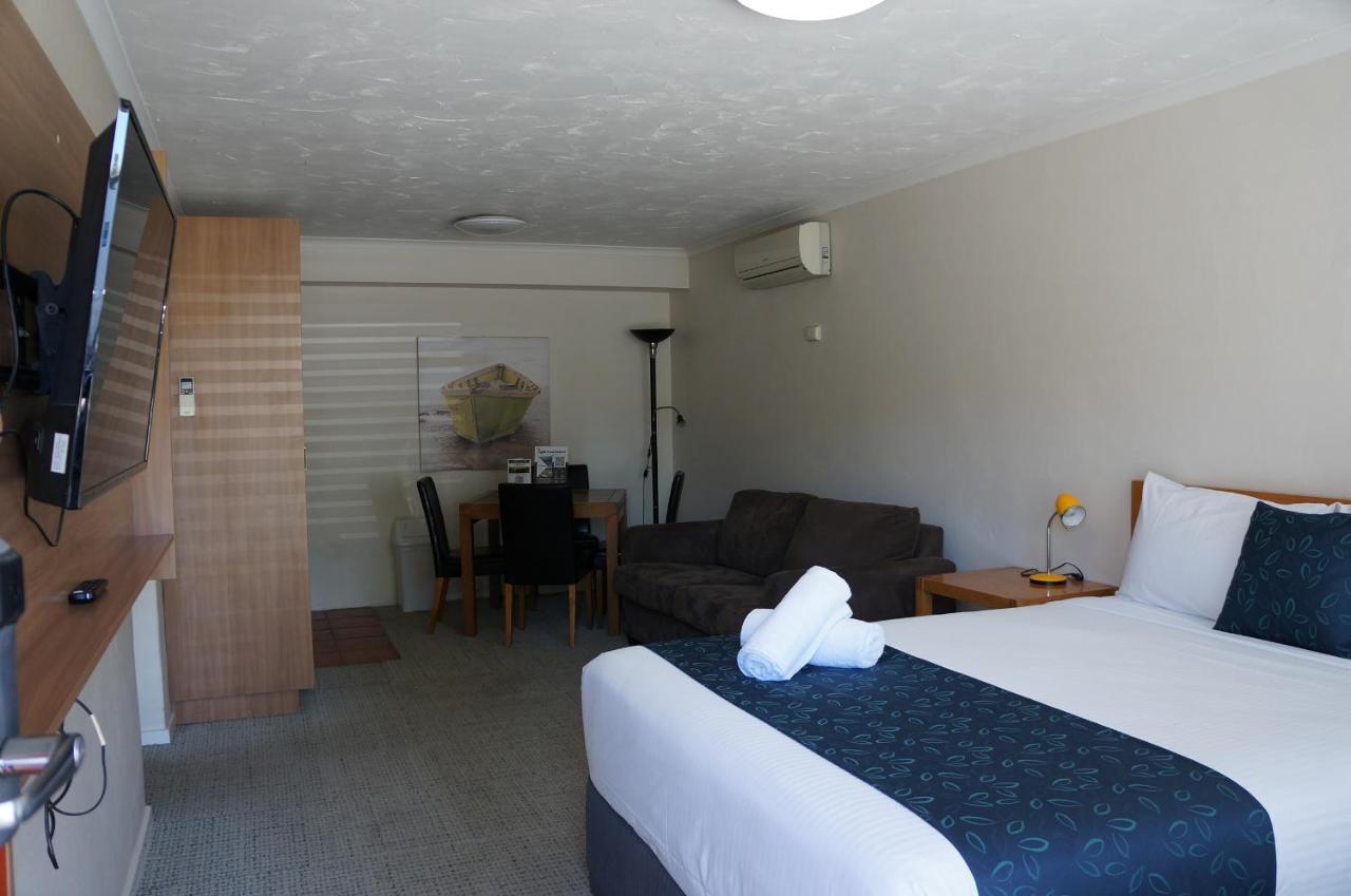 Waves Motel And Apartments Warrnambool Exterior photo