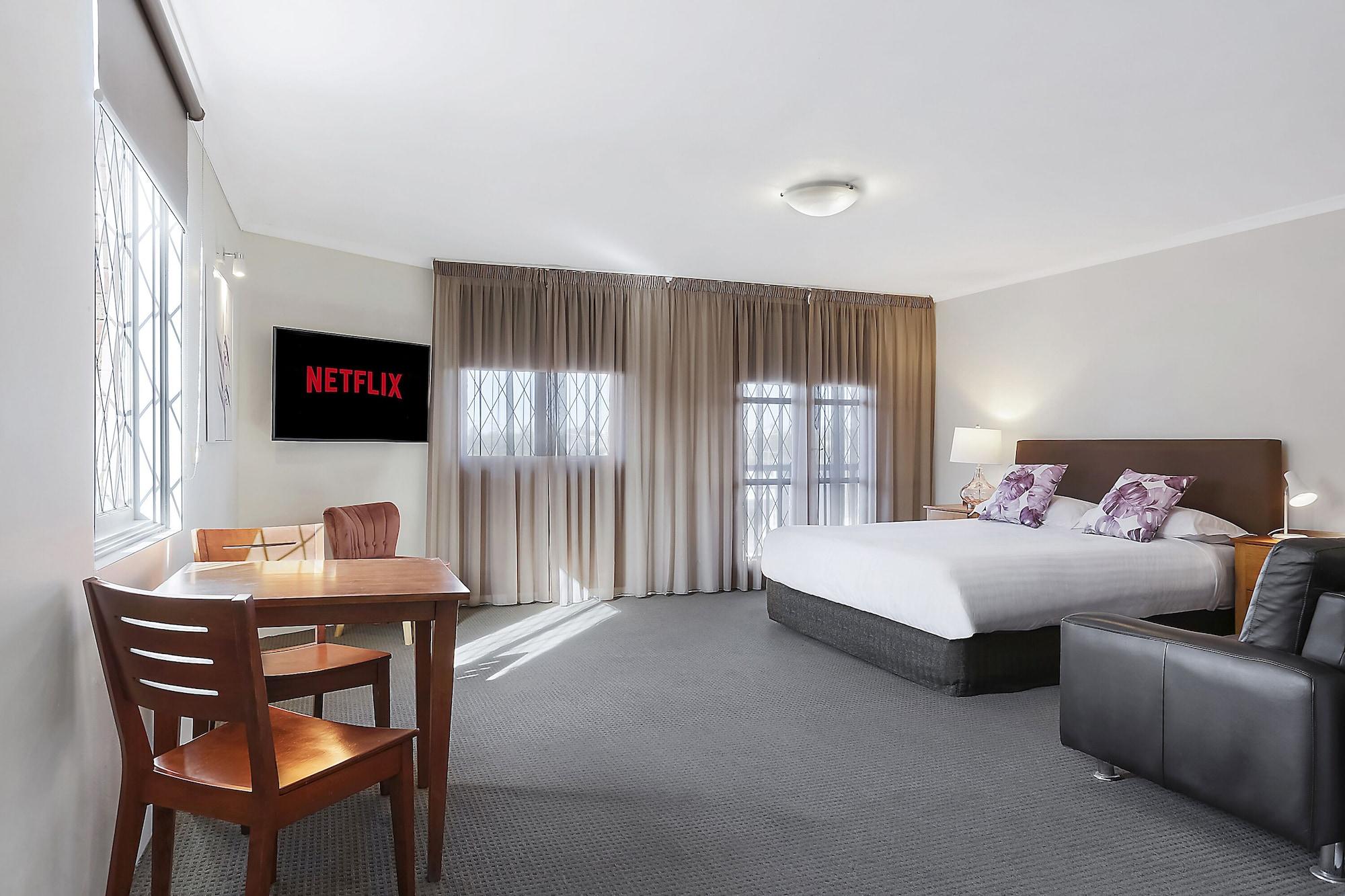 Waves Motel And Apartments Warrnambool Exterior photo