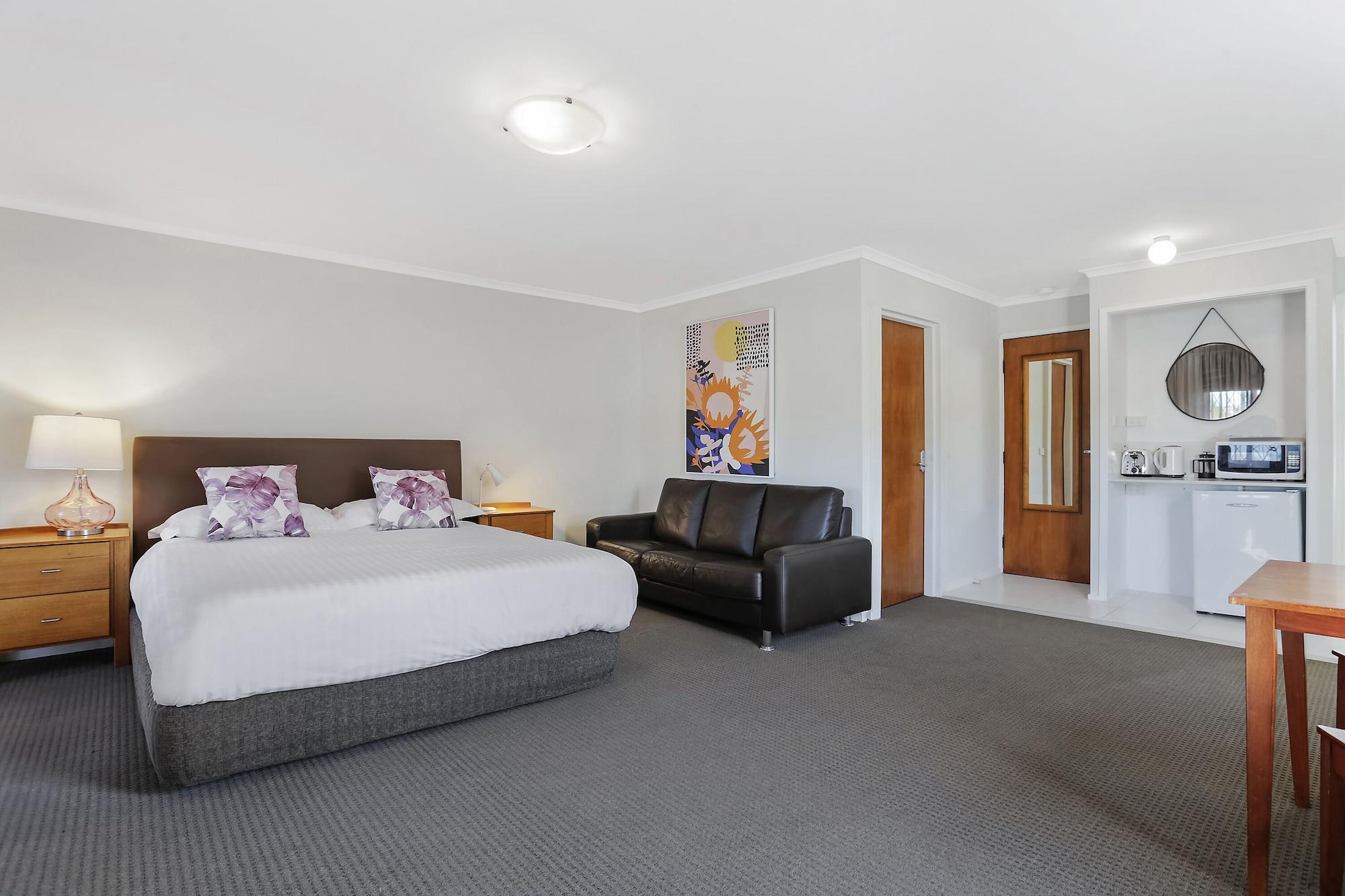 Waves Motel And Apartments Warrnambool Exterior photo