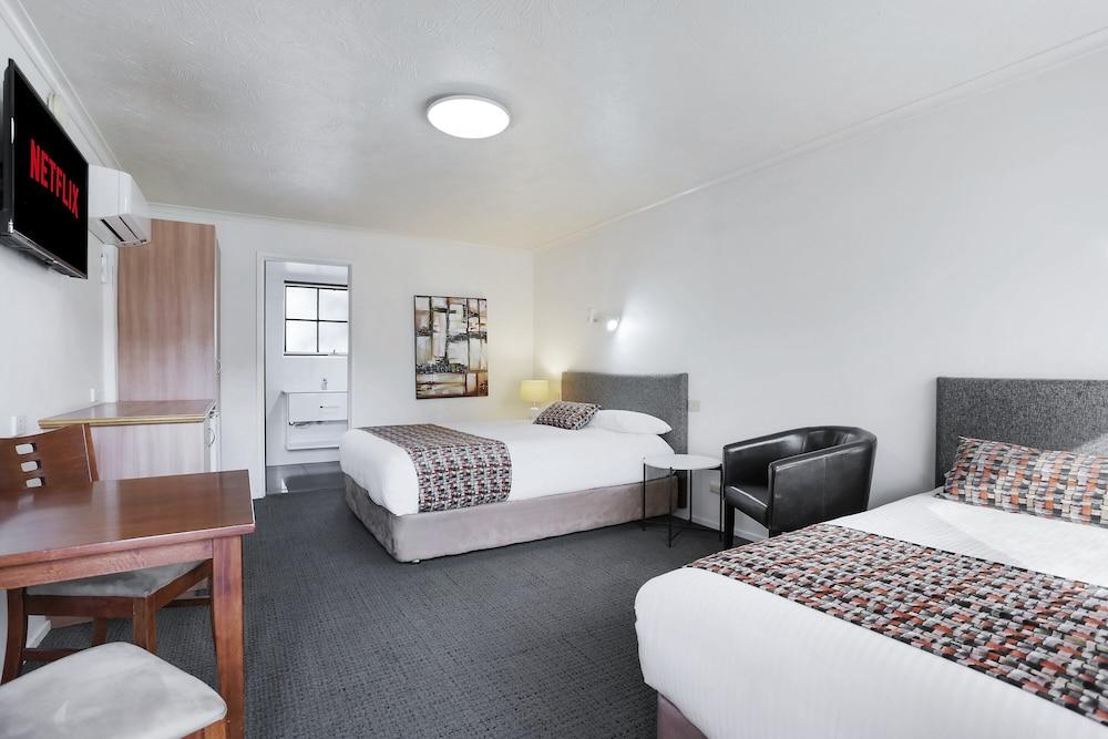 Waves Motel And Apartments Warrnambool Exterior photo