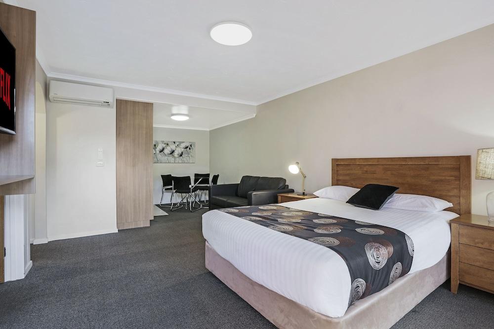 Waves Motel And Apartments Warrnambool Exterior photo