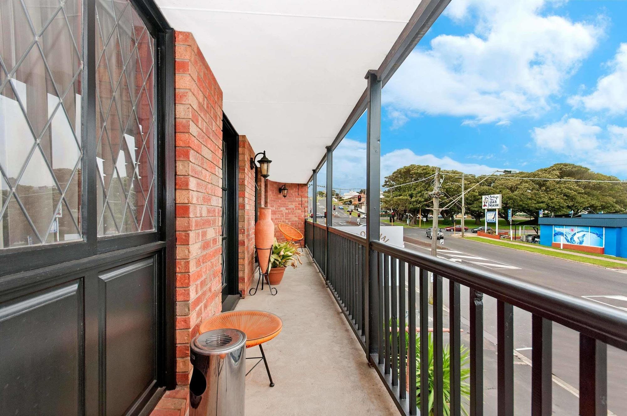 Waves Motel And Apartments Warrnambool Exterior photo