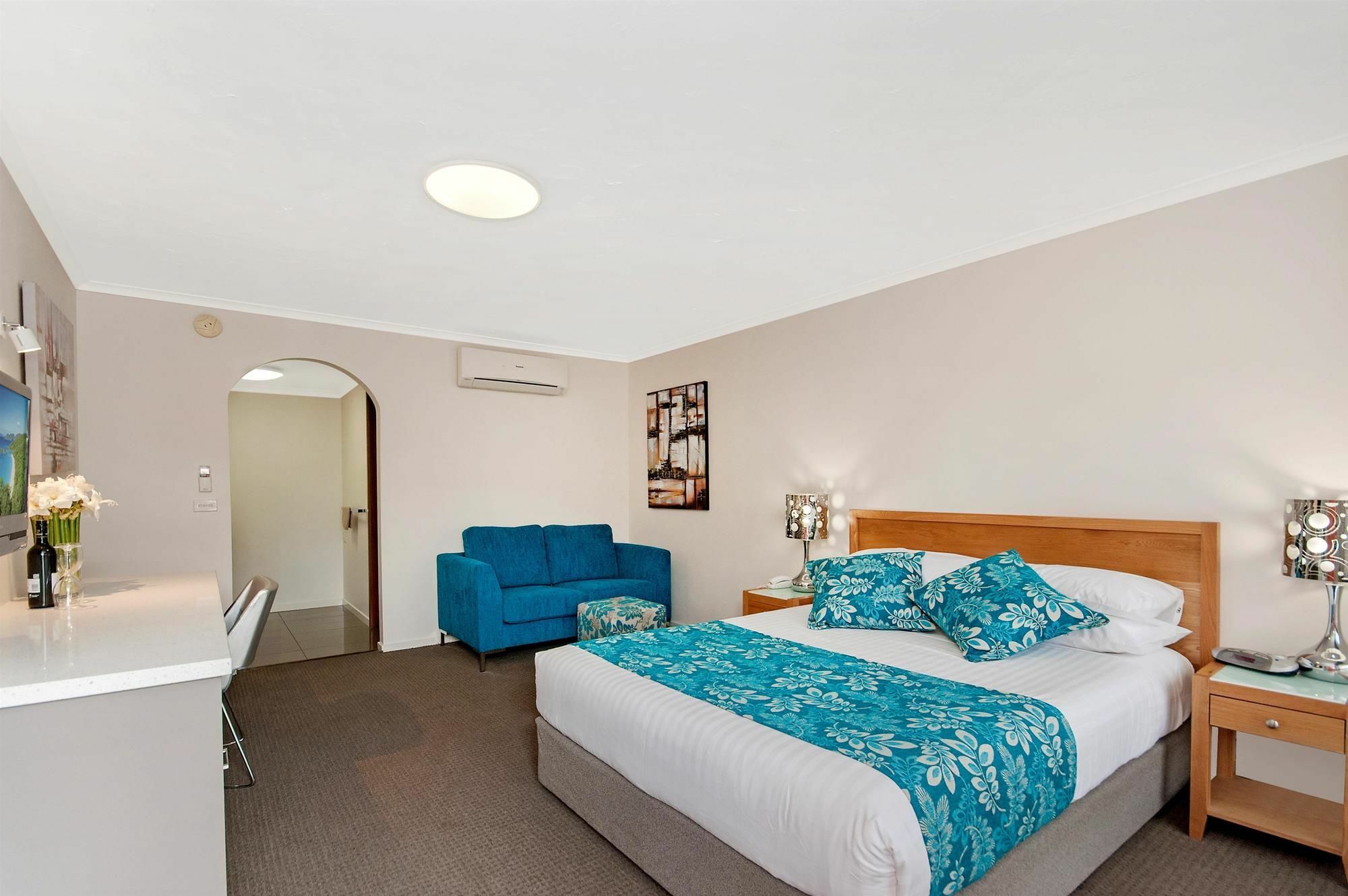 Waves Motel And Apartments Warrnambool Exterior photo